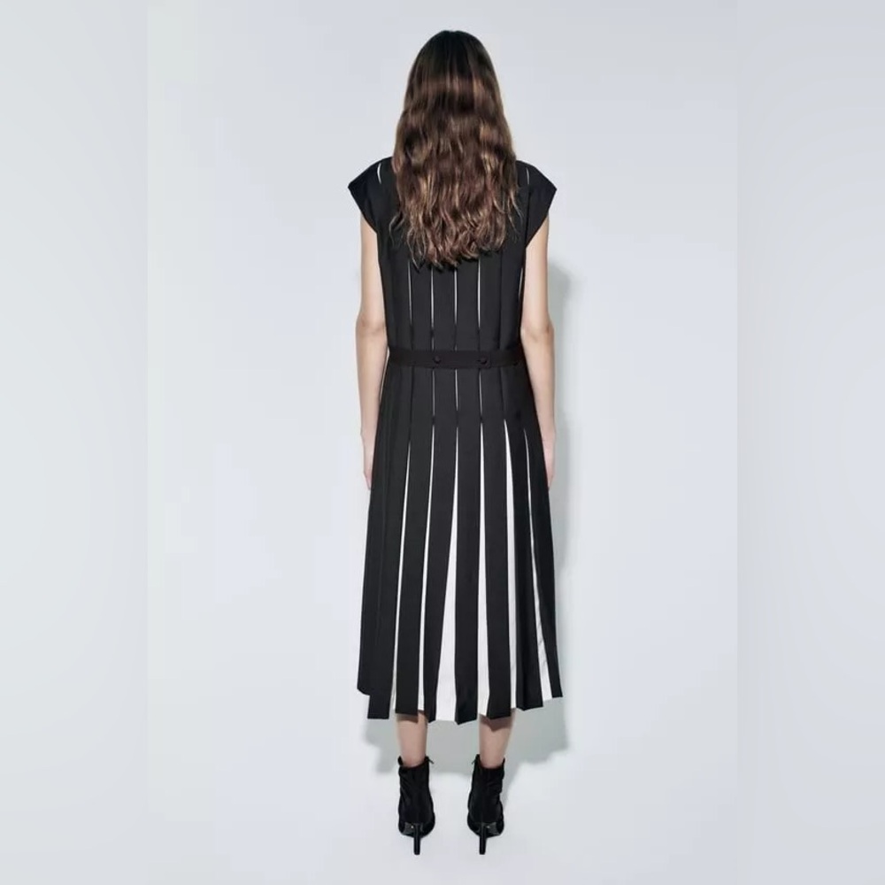 Zara LIMITED EDITION WOOL BLEND BOX PLEAT DRESS. Black. Size XS. New with Tags. - Picture 4 of 17